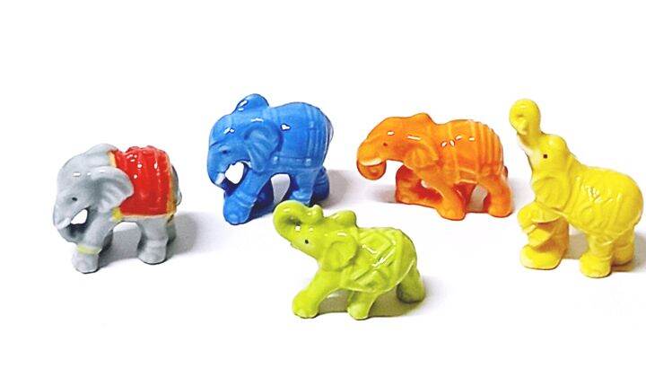 những chú voi bằng sứ dễ thương