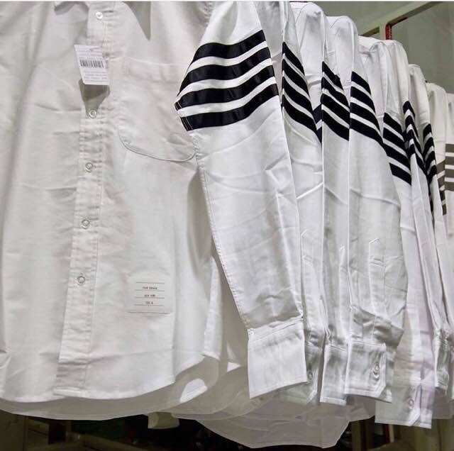 Áo sơ mi thom brown trắng viền 4 sọc đen