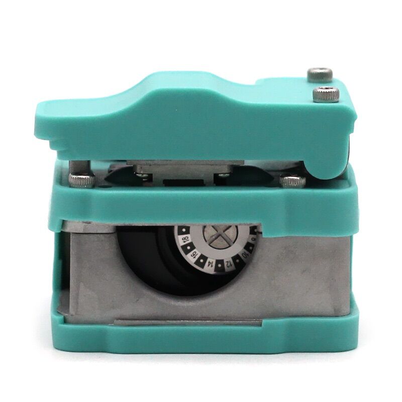 Dao cắt sợi quang BT06