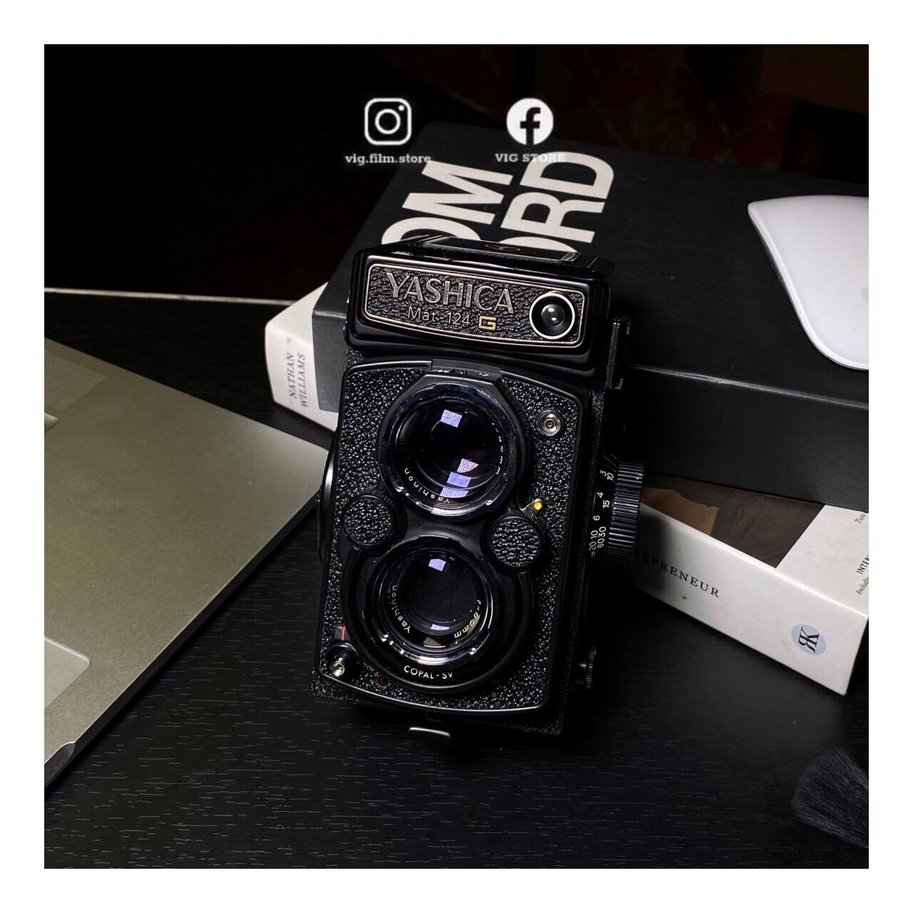 Máy ảnh film TLS Yashica Mat 124G