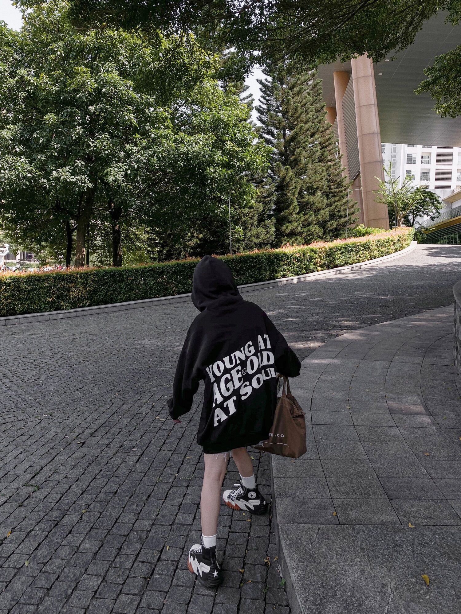 Hoodie Young / THOXRI