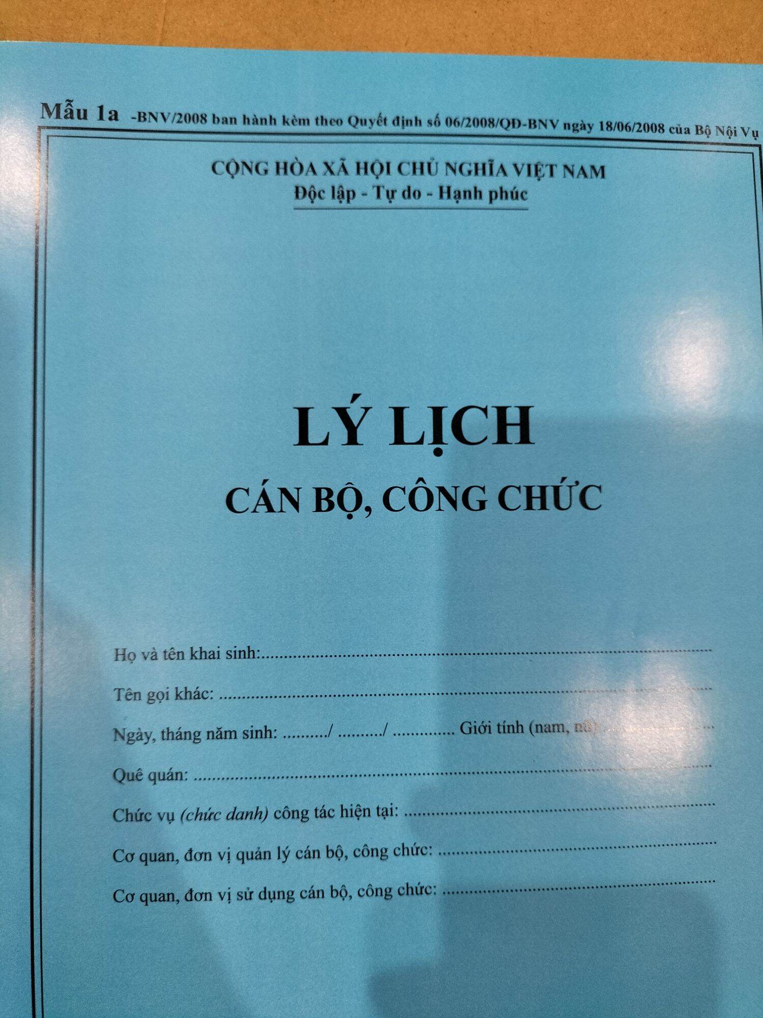 5 Quyển lý lịch cán bộ công chức
