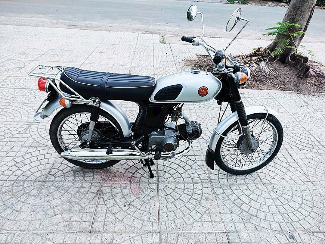 Yên xe Honda 67 - 68 form zin - đế sắt ôm bình xăng