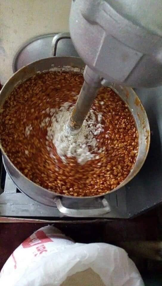 Kẹo chè laM gấc đặc sản Đại Đồng (hộp 500g)
