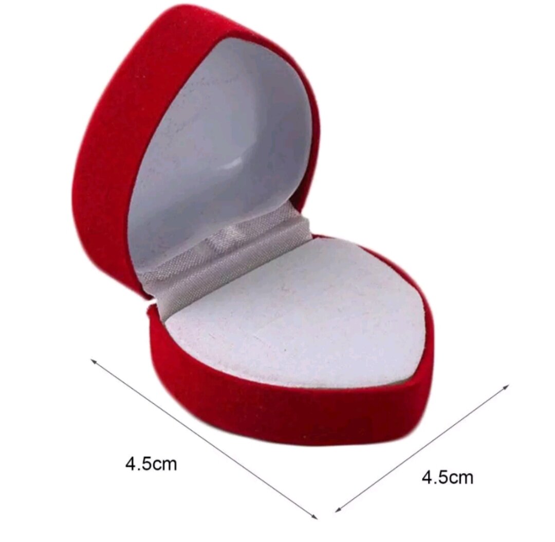hộp nhung đựng nhẫn cầu hôn