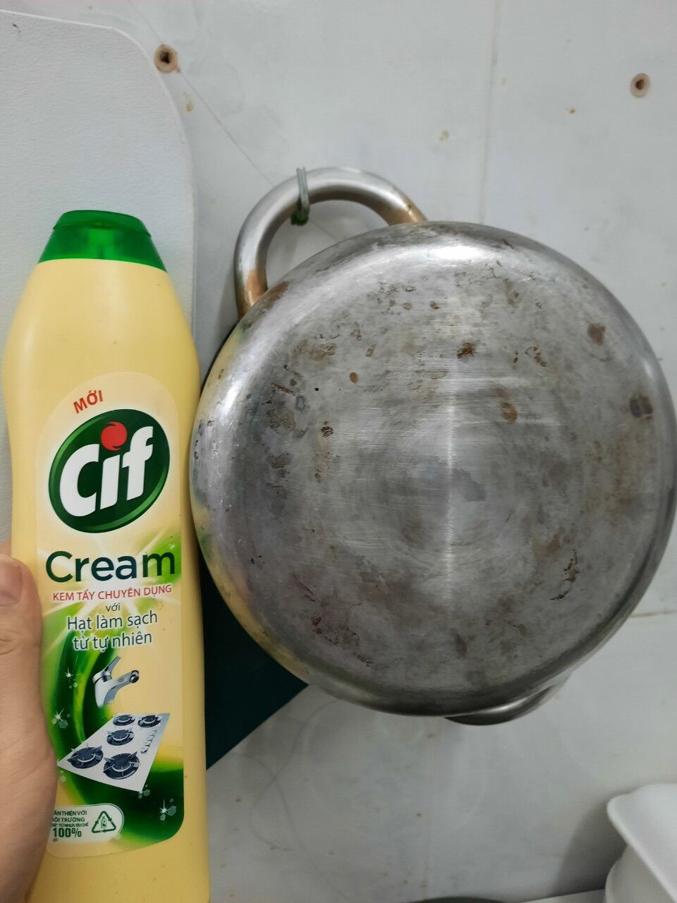 Kem Tẩy đa năng Cif 690g