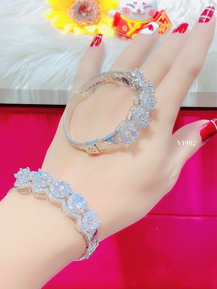 01 chiếc vòng tay nữ chạm đá cỡ vừa lõi bạc pha mạ vàng 18k or vàng trắng lokalo - thời trang tiệc, cưới 25.3.23