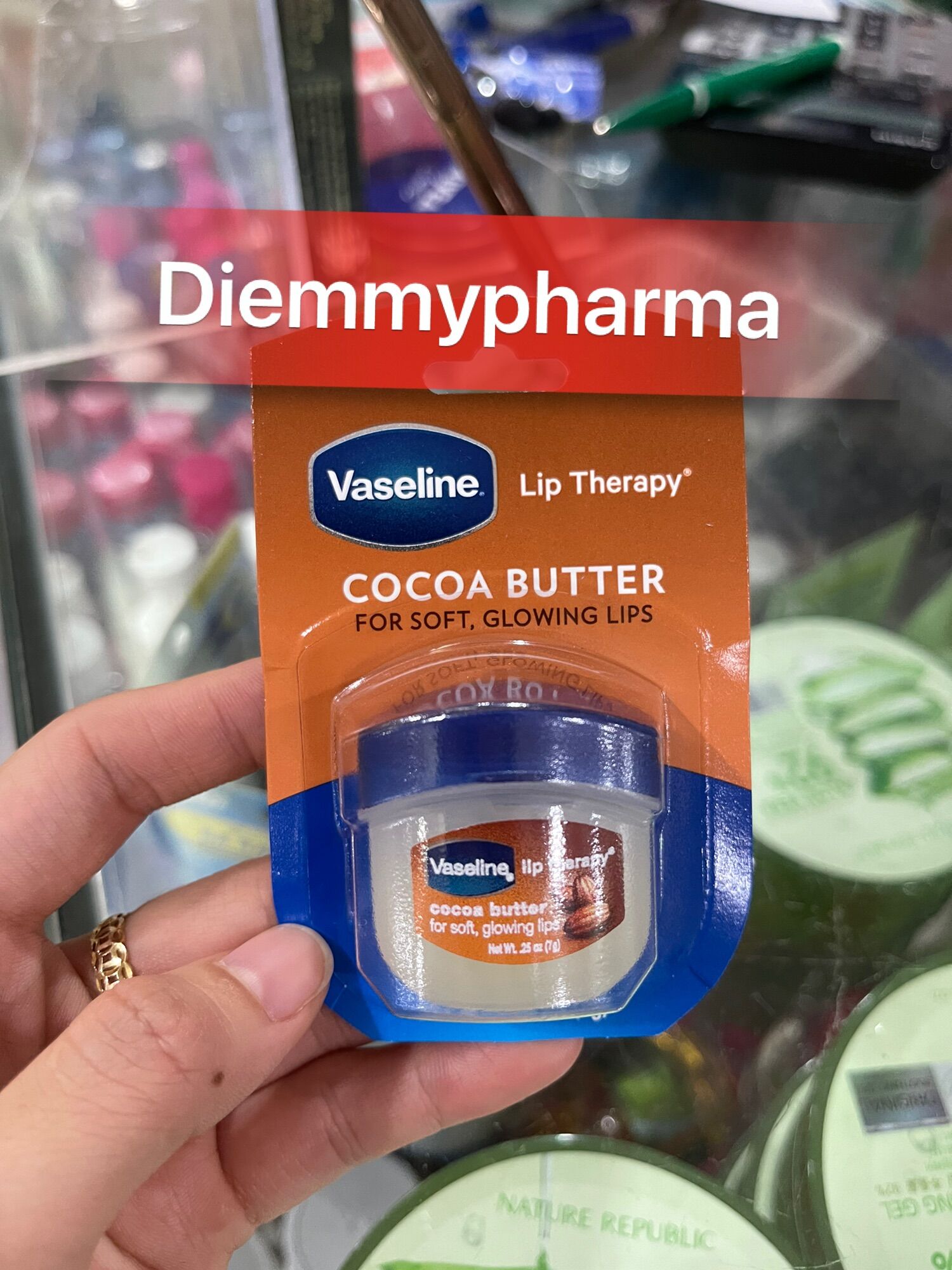 Son dưỡng môi vaseline