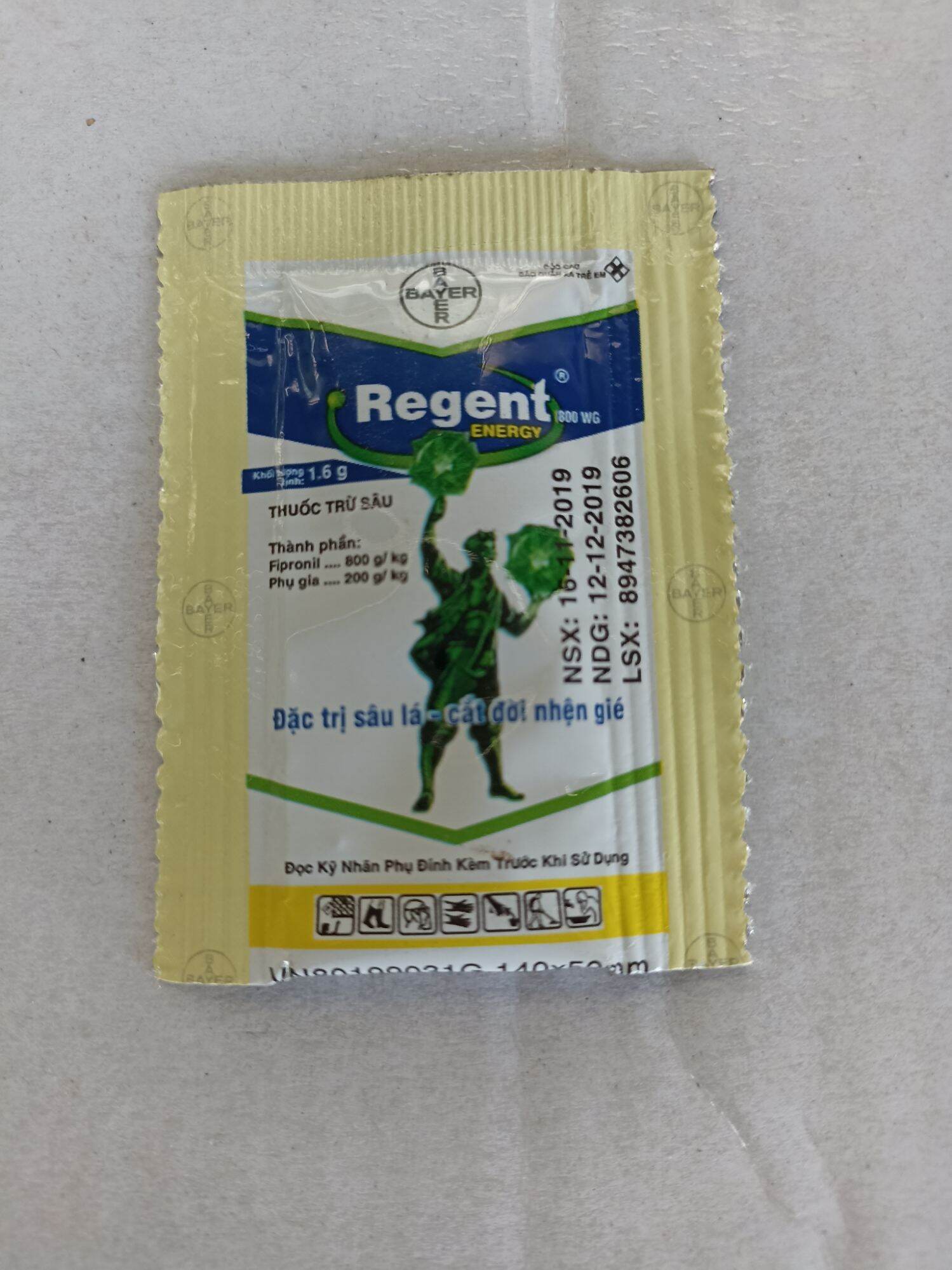 Thuốc diệt kiến diệt mối diệt gián diệt ve (rận) trên chó mèo mạc gà rigent 800WG gói 1.6gr