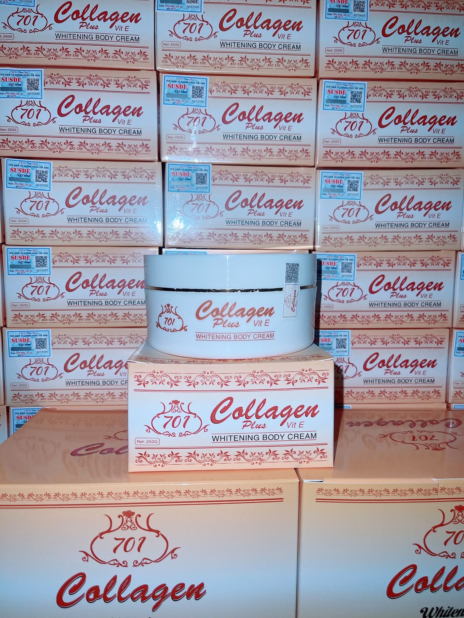 Kem body collagen plus vit e 701 chính hãng