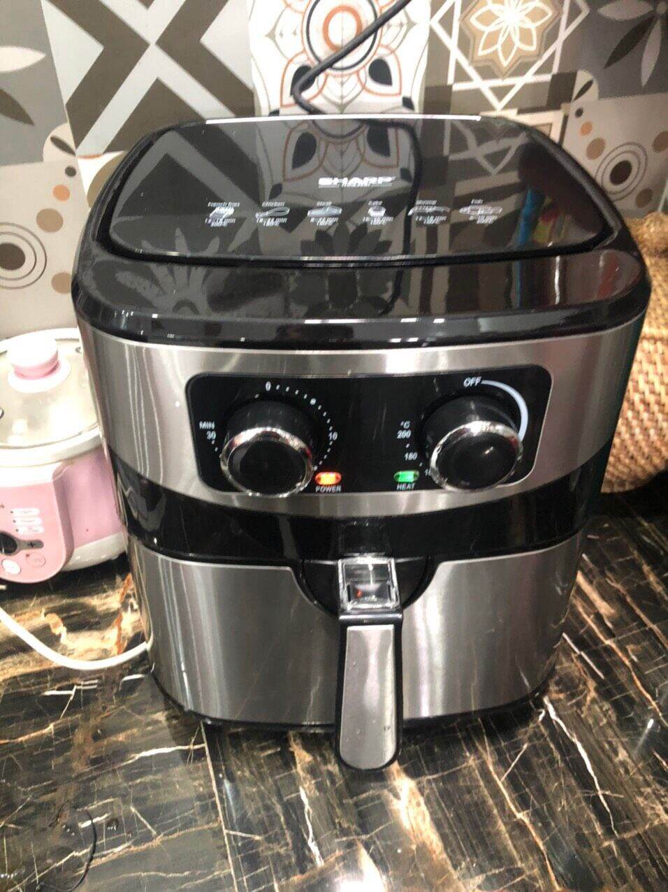 nồi chiên không dầu Sharp