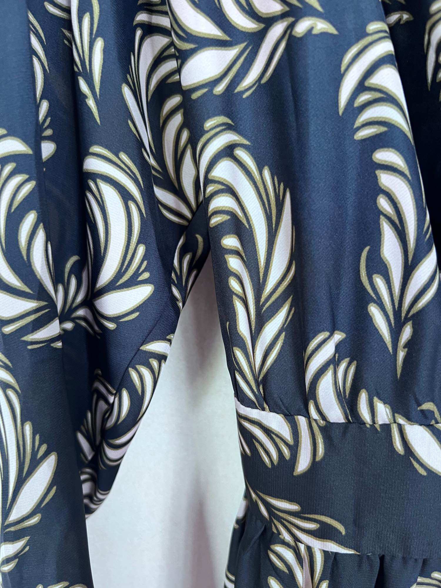 Đầm Mango Hoạ Tiết sz 4, new 90%