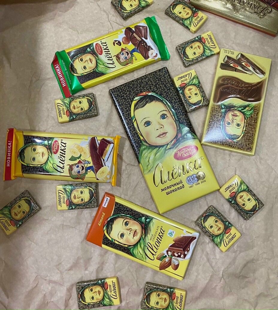 CHOCOLATE NGA ( vị kẹo, hạnh nhân, hạt dẻ, nho )