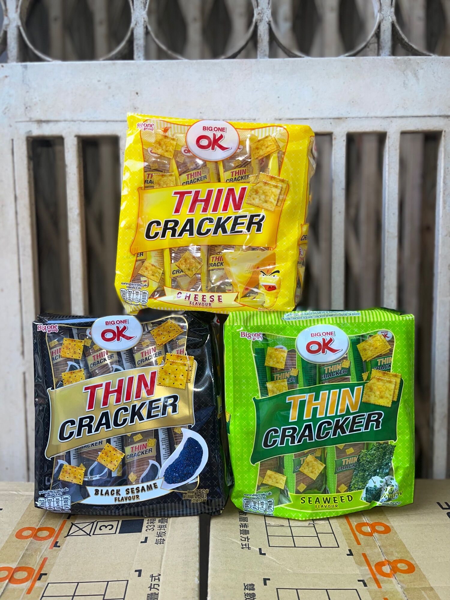 Bánh quy thin cracker hiệu ok thái lan gói 256gr