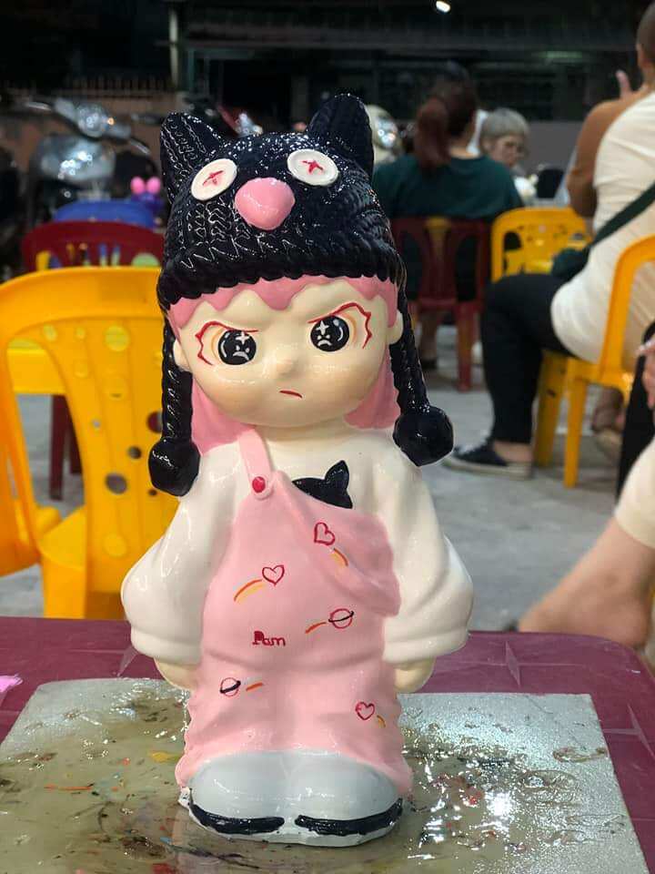 Tượng thạch cao tô màu Dora cao 22cm