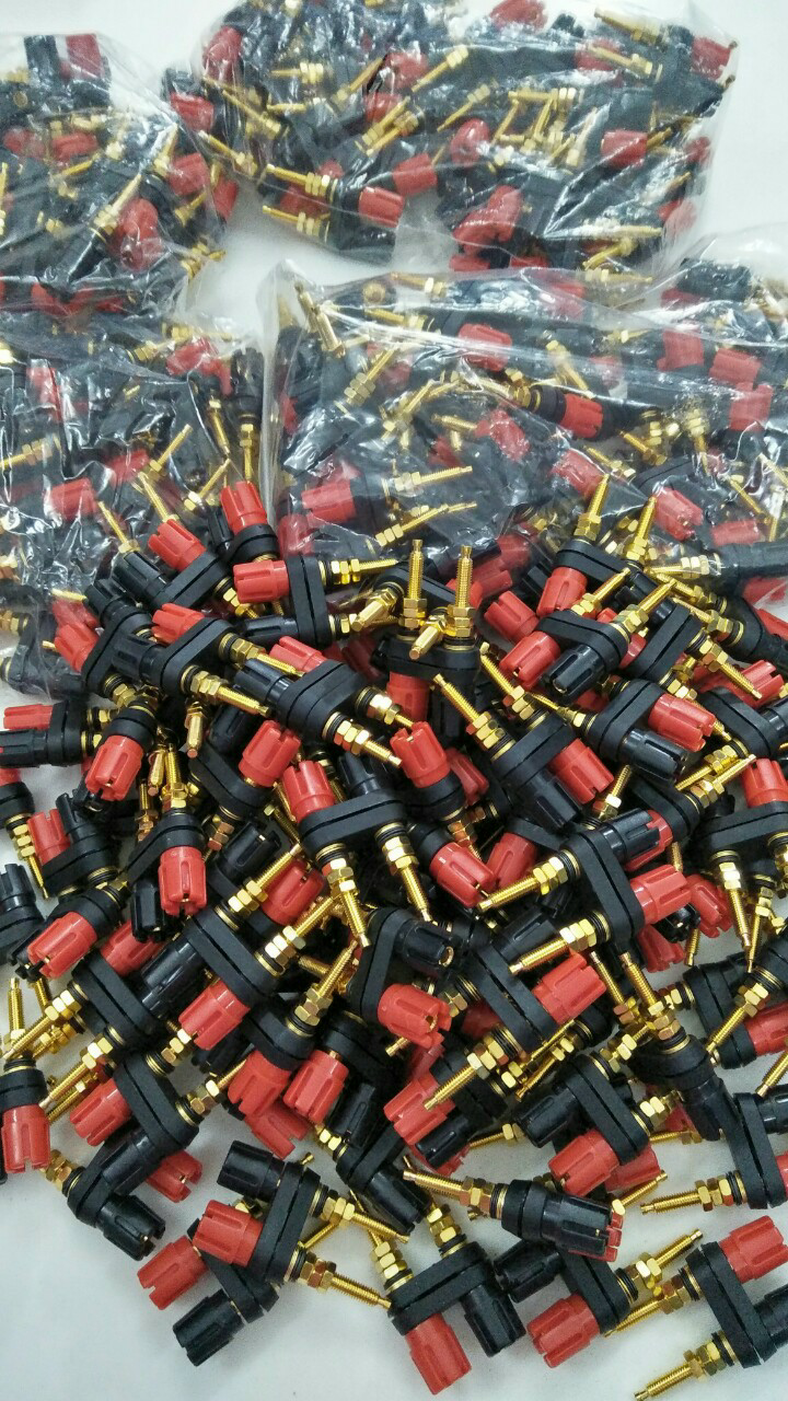 4 cái trạm loa 2 cọc, dài 6 cm