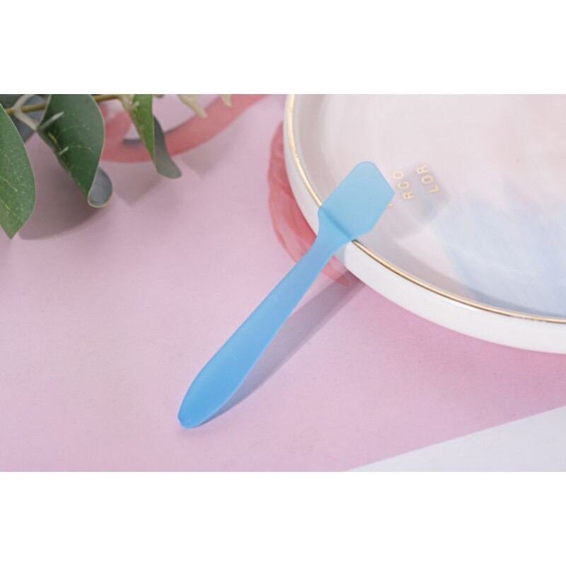 Muỗng múc kem body xanh dương