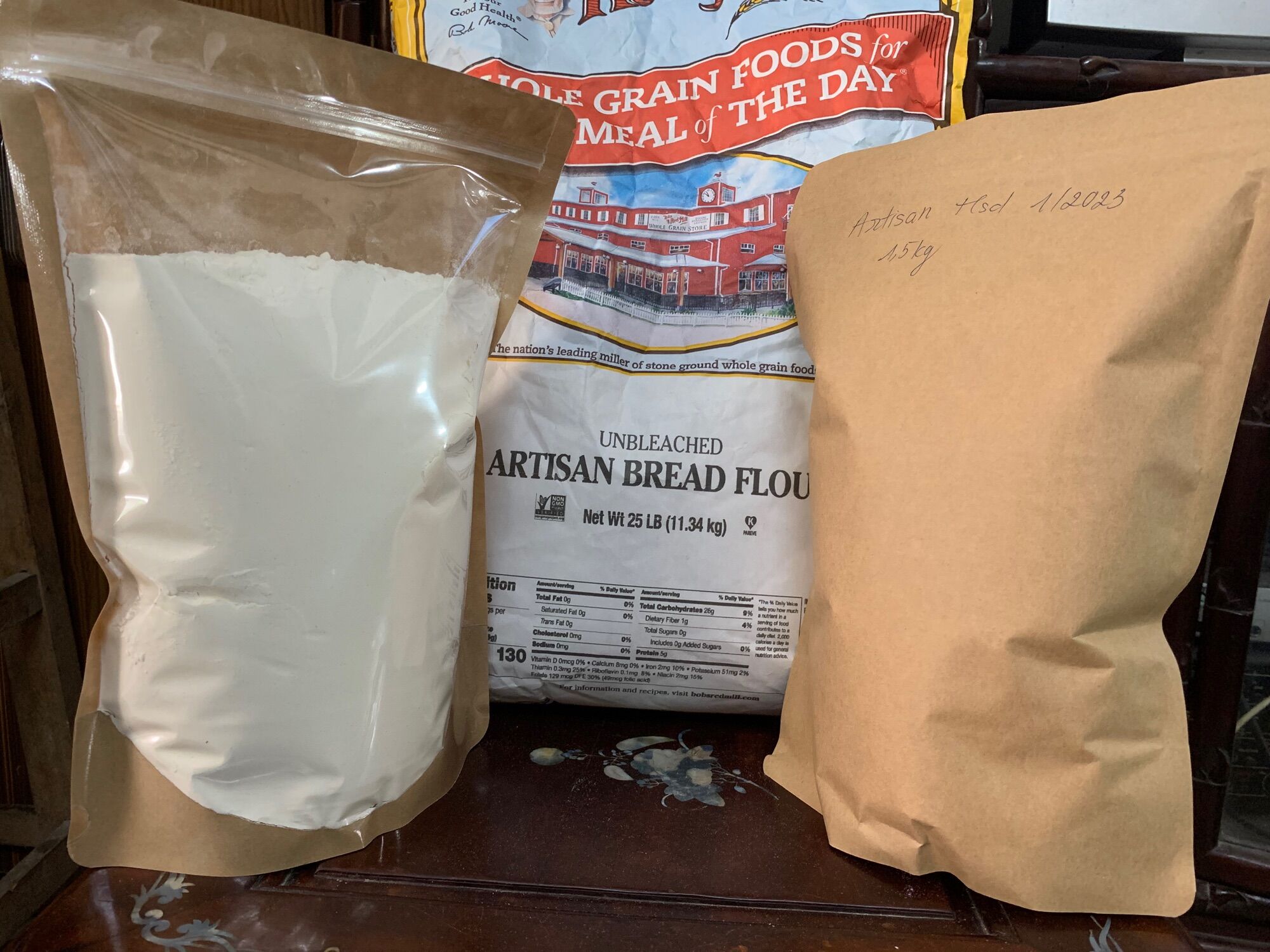 Bột bánh mì Artisan 1kg Bob’s red mill ( tách từ bao 11,34kg)