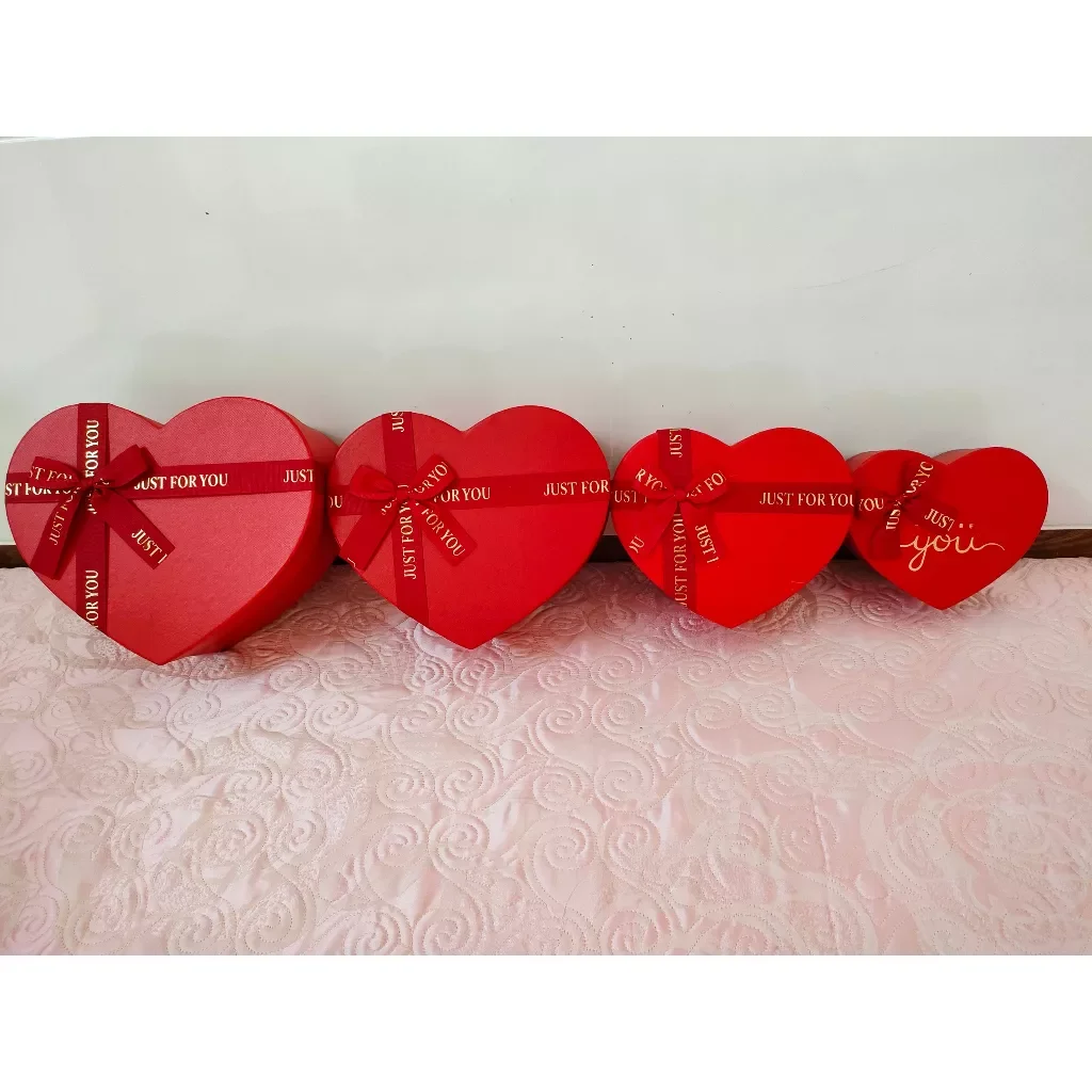 Hộp quà hình tim loại 26cm*21cm*10 cm / 23cm*20cm*9 cm / 20cm*17cm*8 cm / 16cm*14cm*7cm