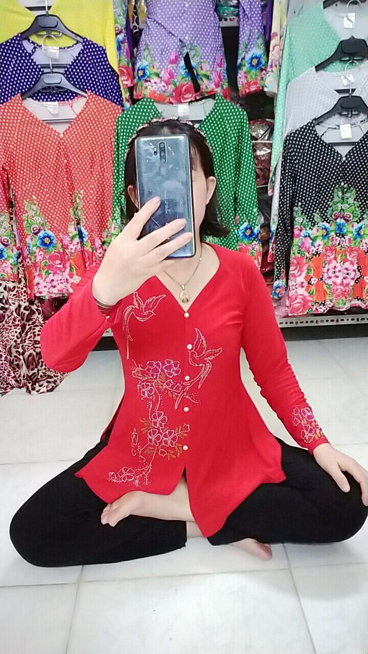 Bà Ba đính đá con công CÓ kèm quần