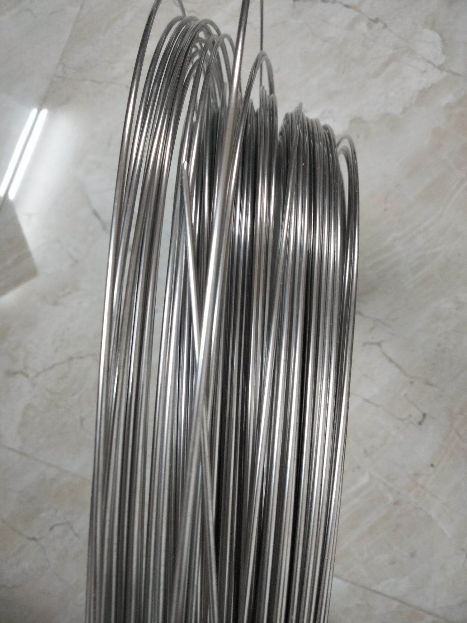 Dây inox 210 D 3mm ( 850 gam)