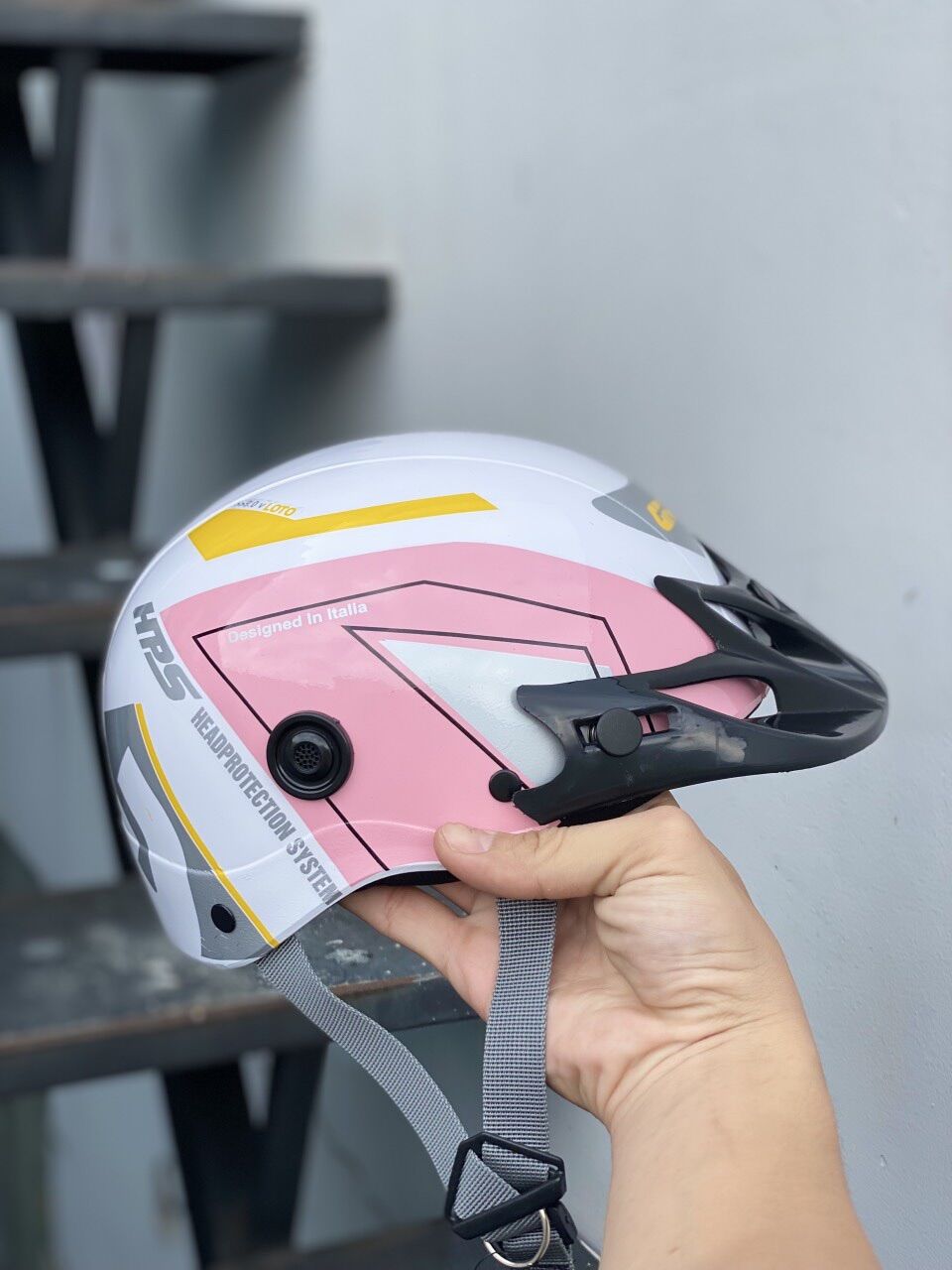 Nón bảo hiểm sơn givi ( hình+ video shop chụp)