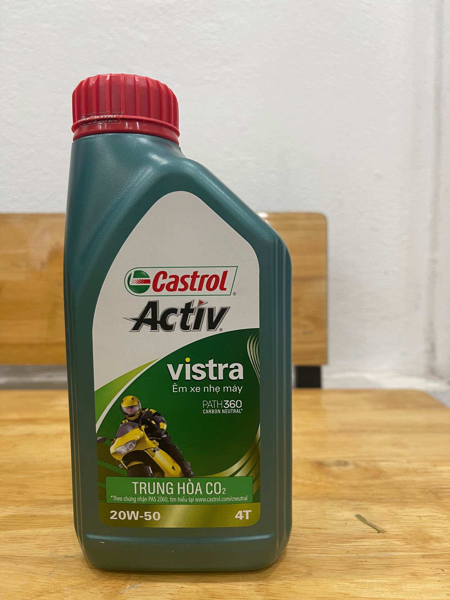 Nhớt Castrol Activ Vistra 4T 20W50 800ml