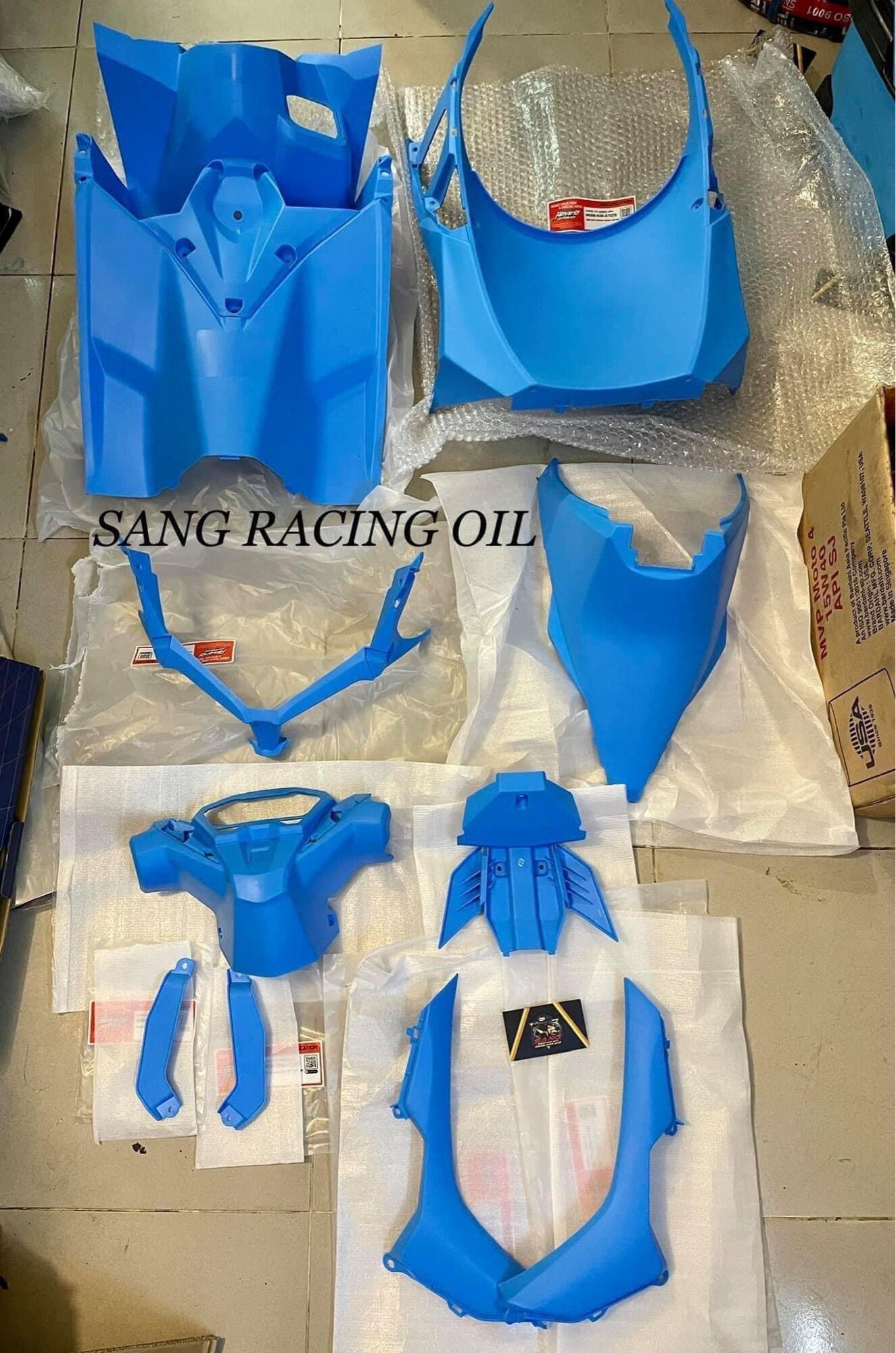 Nhựa nhám đúc Hồng ( Hàng VN) cho Vario/Click 2018-2021