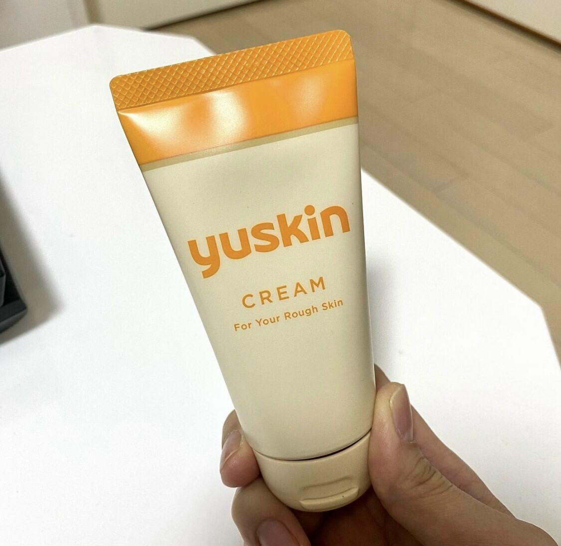 Chính Hãng Kem Dưỡng Da Giảm Nứt Nẻ, Chàm, Ngứa Yuskin Cream Nội Địa Nhật thumbnail