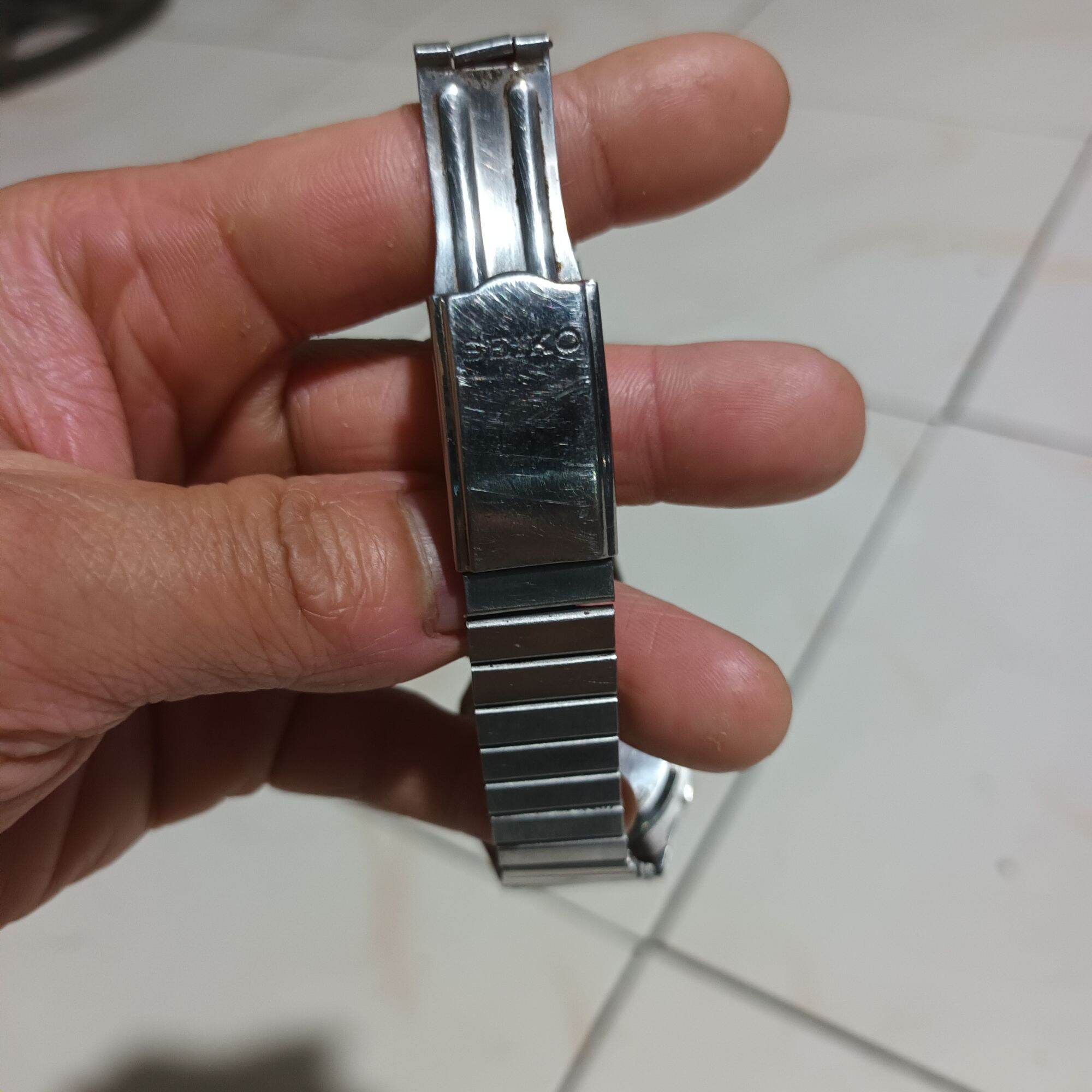 Đồng hồ seiko 5 Cổ tivi thủy vàng màu đen xanh thủy nguyên zin