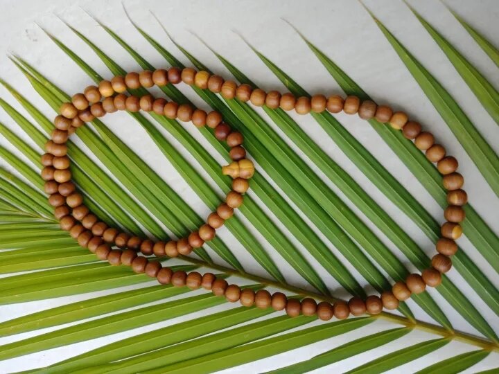 tràng 108 hạt gỗ quỹ kiến sầu (thiên cấm sơn)