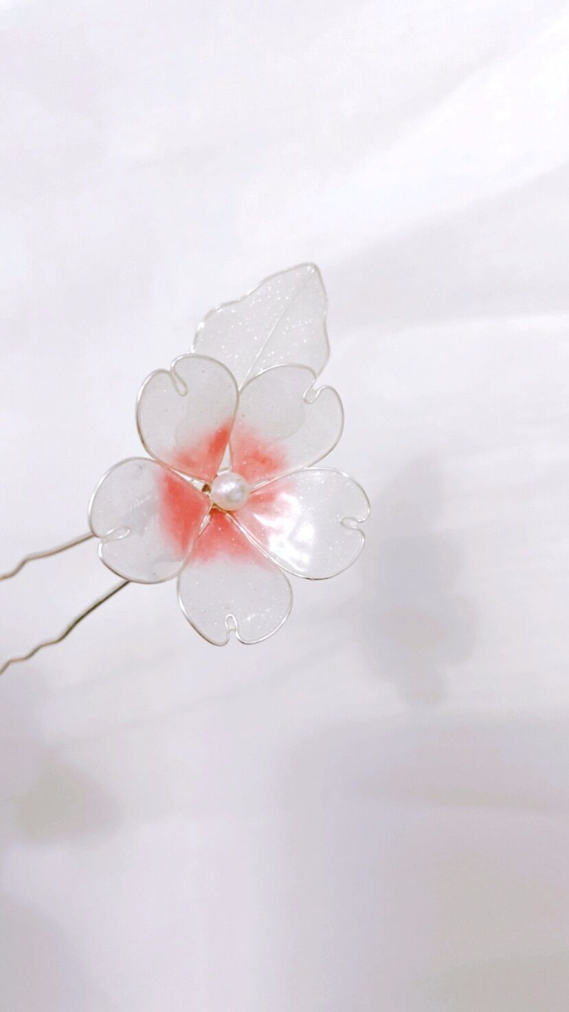 Phụ kiện ghim U hoa cài tóc cô dâu