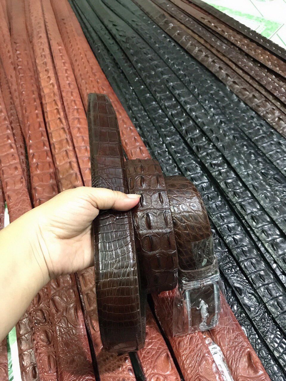 THẮT LƯNG DA CÁ SẤU LIỀN . DA THẬT 100% . BẢO HÀNH 1NĂM