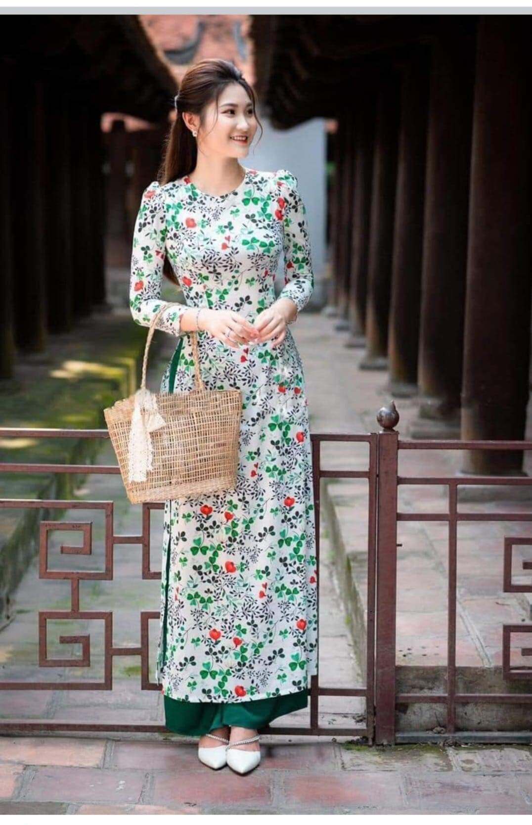 Áo dài lụa nhật hoa nhí ( không kèm quần )