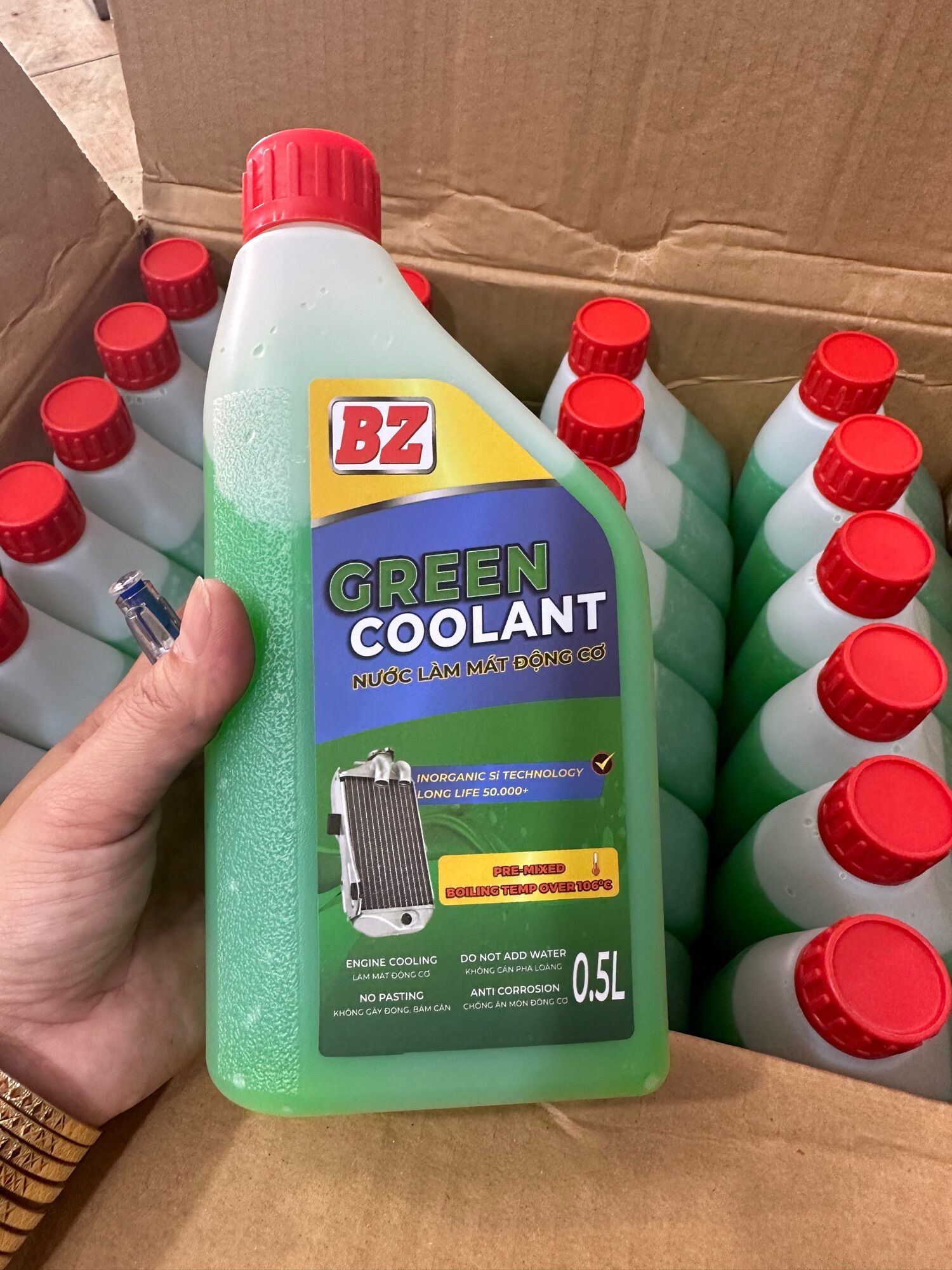 Nước làm mát động cơ BZ xanh Green Coolant 500ml