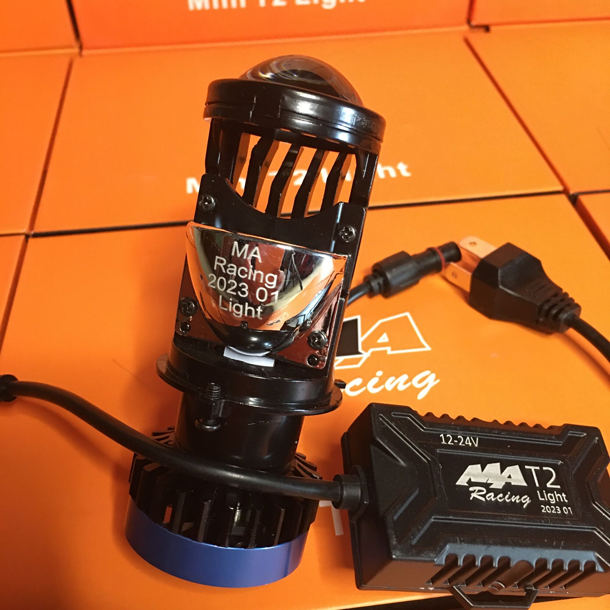 [FREESHIP MAX] Đèn Bi Led mini T2 kính tím 50W chân H4 lắp ô tô, xe máy
