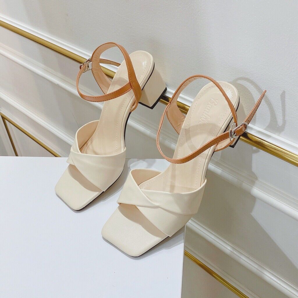 Sandal phối 2 màu - cao 5 phân - Trẻ trung năng động
