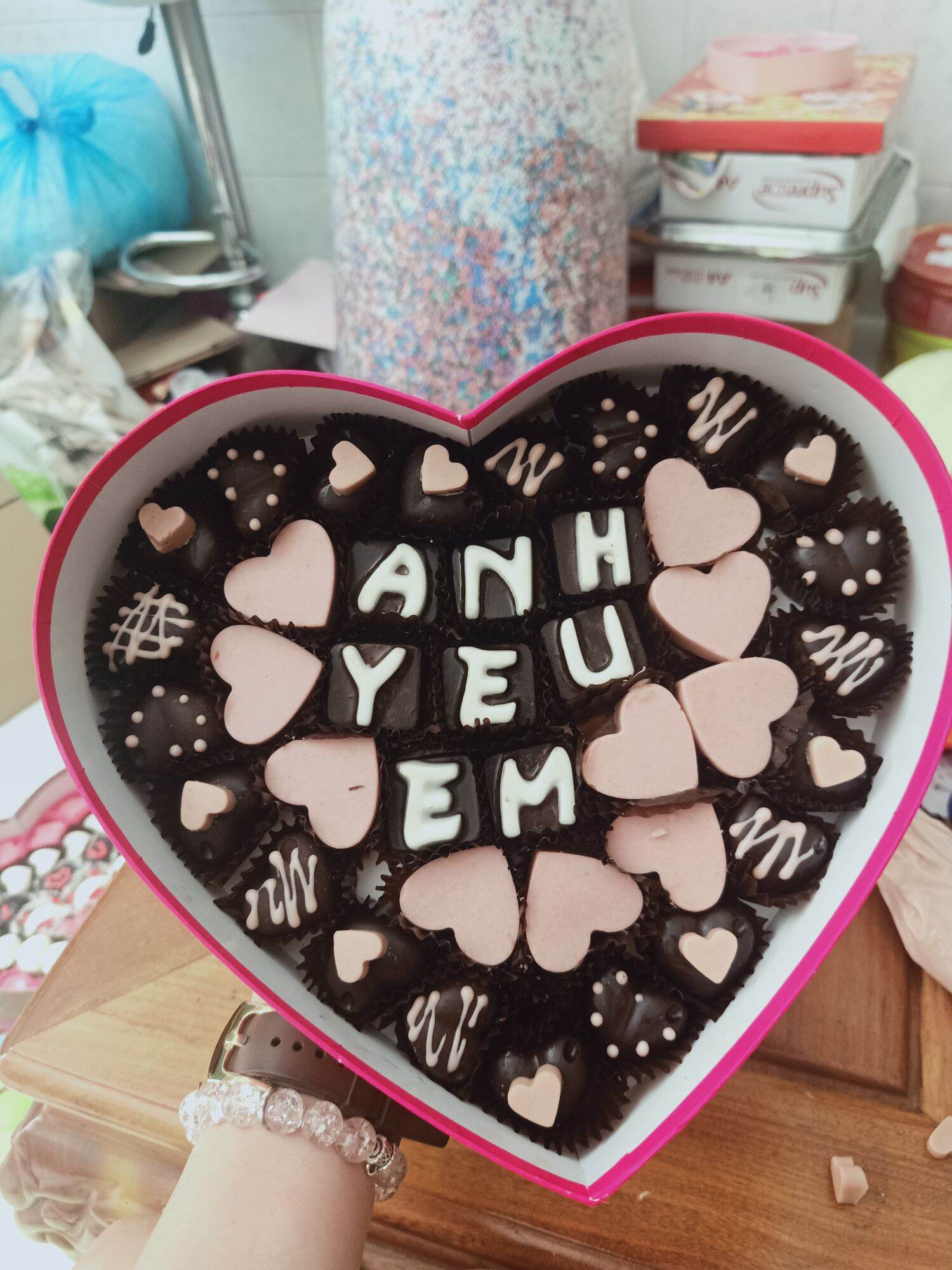 hộp socola làm theo yêu cầu ( kèm thiệp + ghi nếu có yêu cầu)