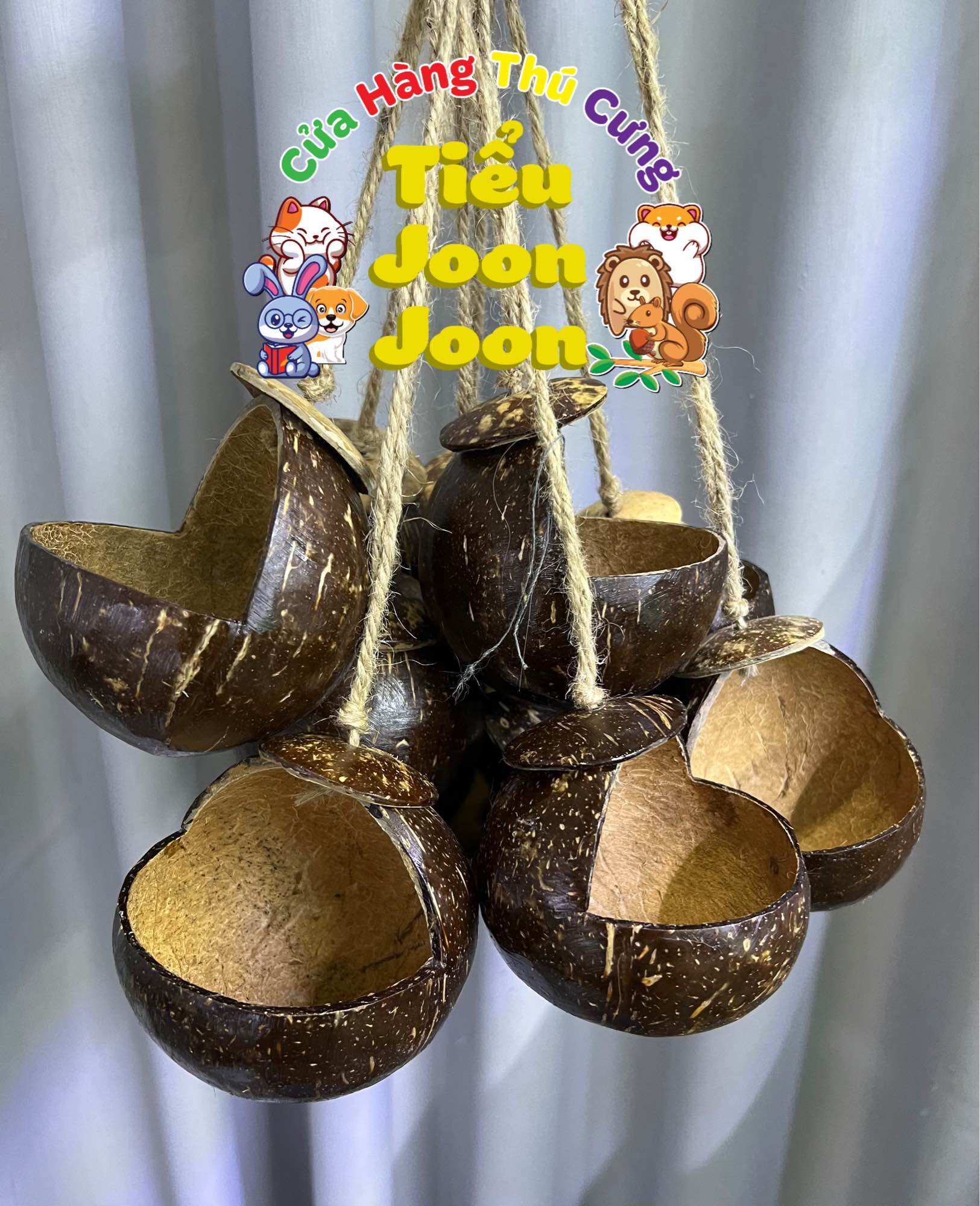 Coconut nest for hamster, squirrel, birds
