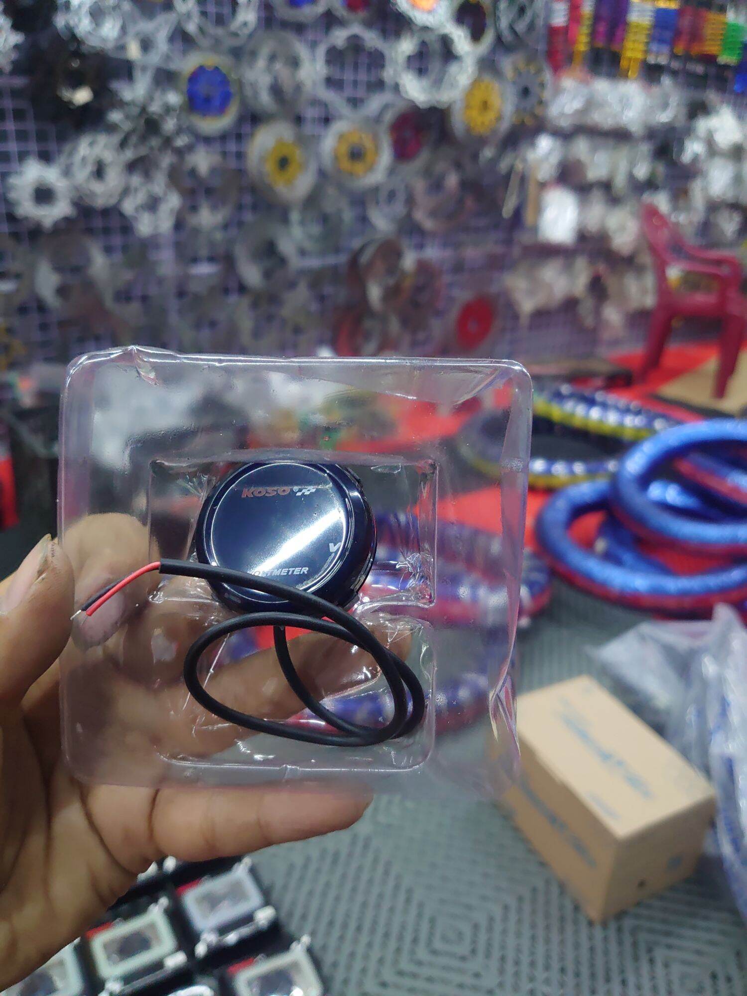 đồng hồ koso báo vol