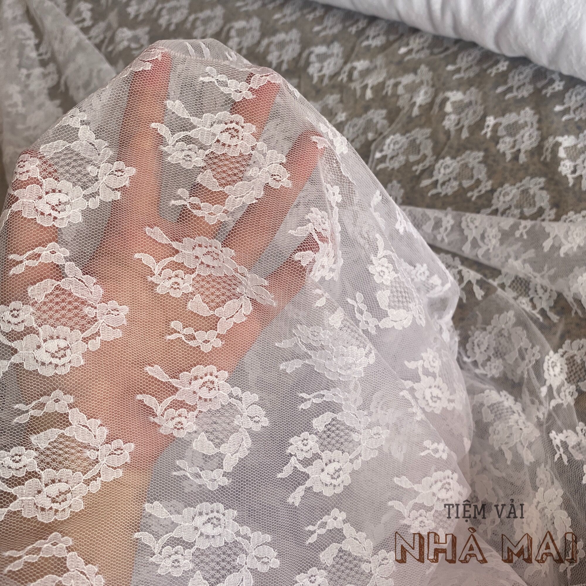 Ren mềm dệt hoa màu trắng tinh co giãn nhẹ 2 chiều