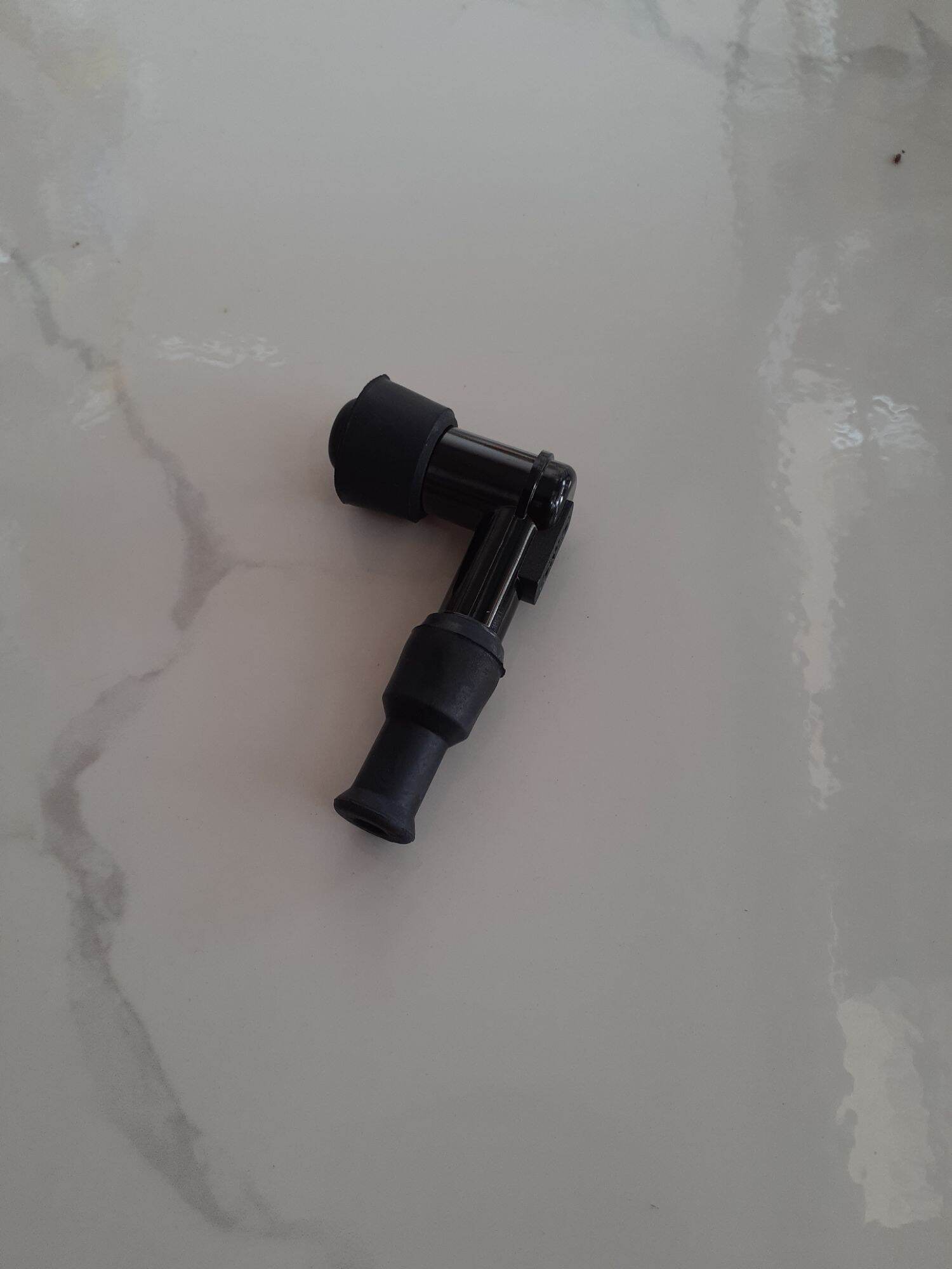 Nắp chụp bugi xe máy dream wave cub sirius có trở