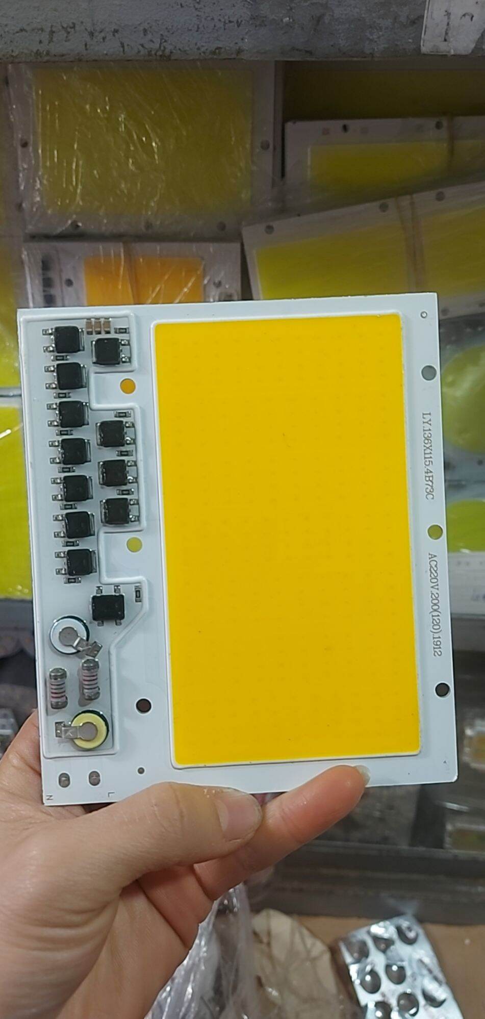 Mắt led cob 200w điện 220v