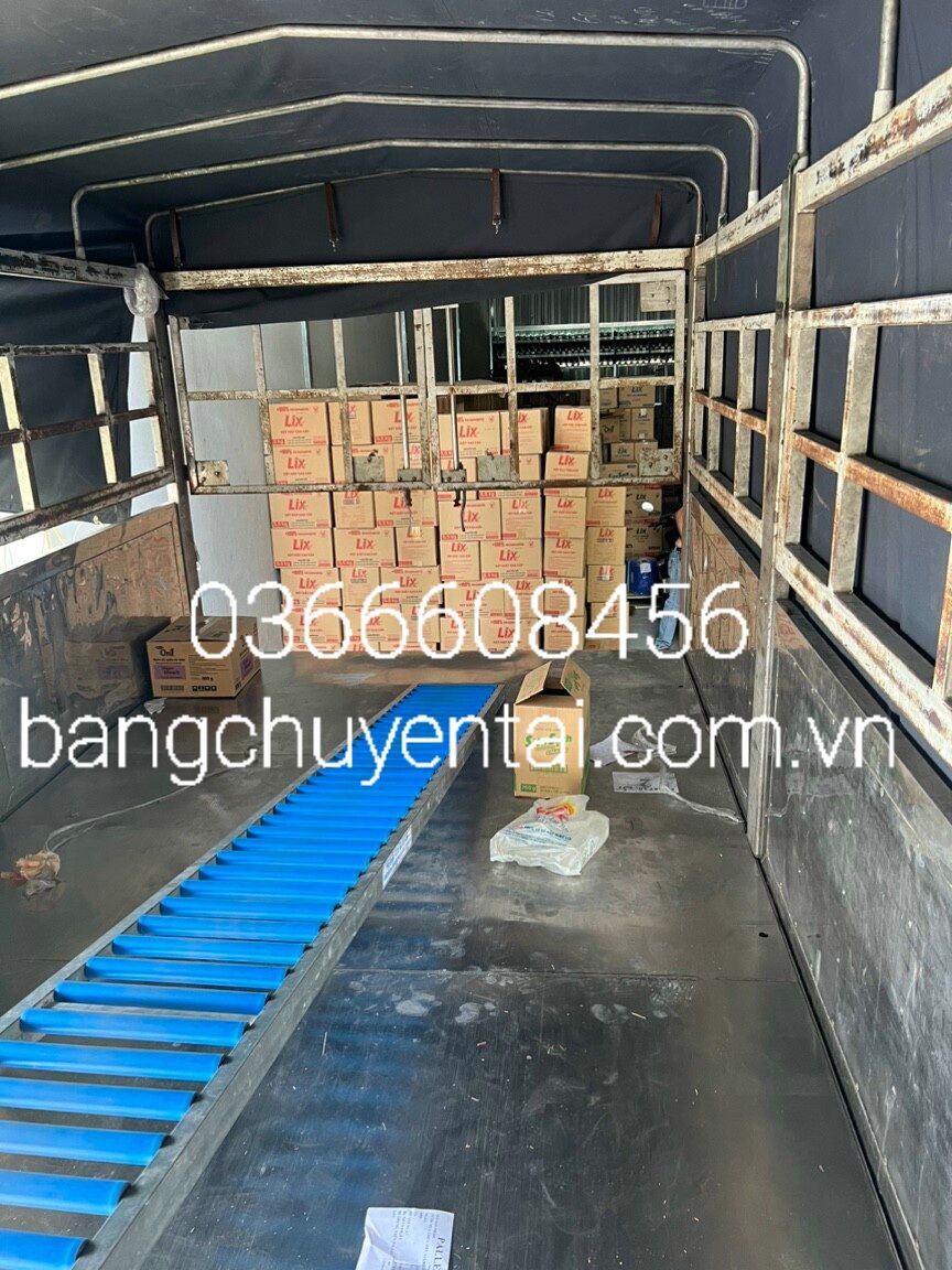 thang con lăn nhựa( băng tải con lăn ống nhựa)