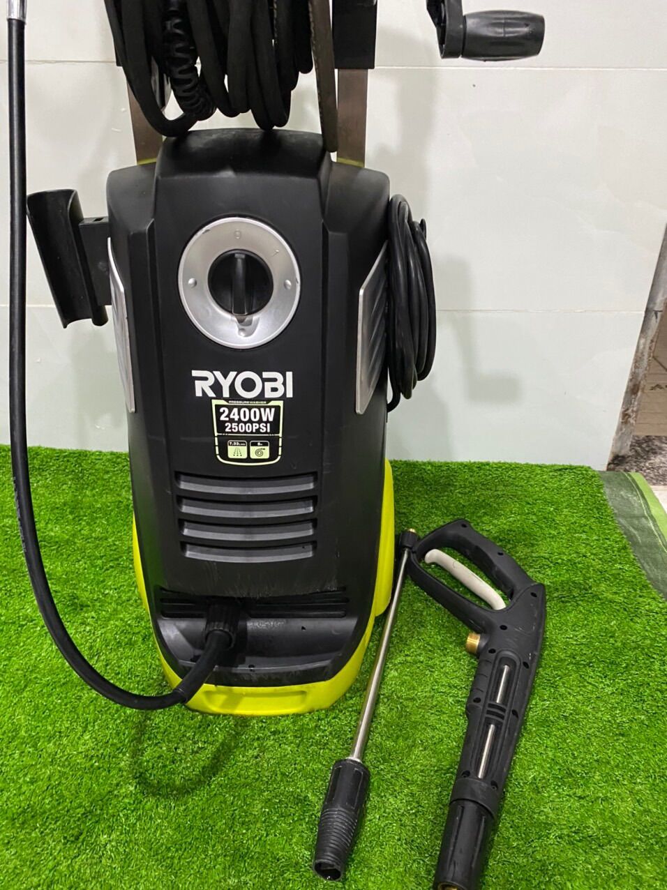 Máy Rửa Xe Ryobj 2400W