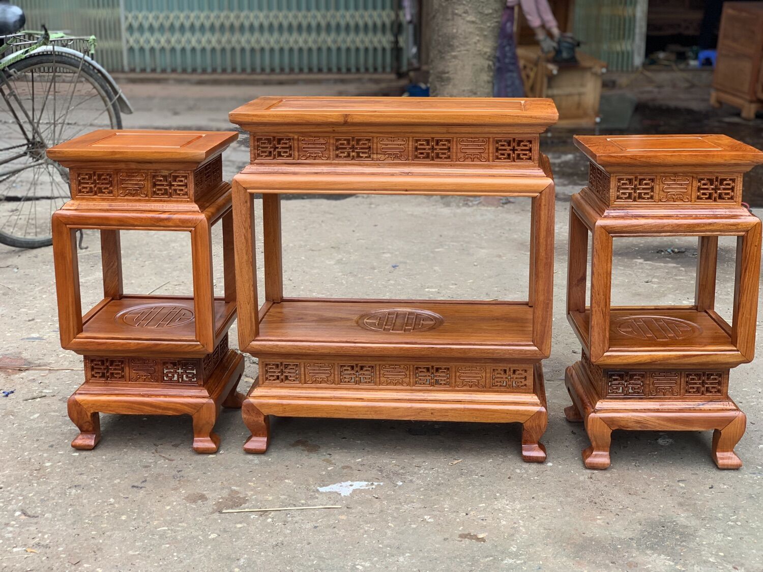Đôn đèn gỗ hương mặt 30
