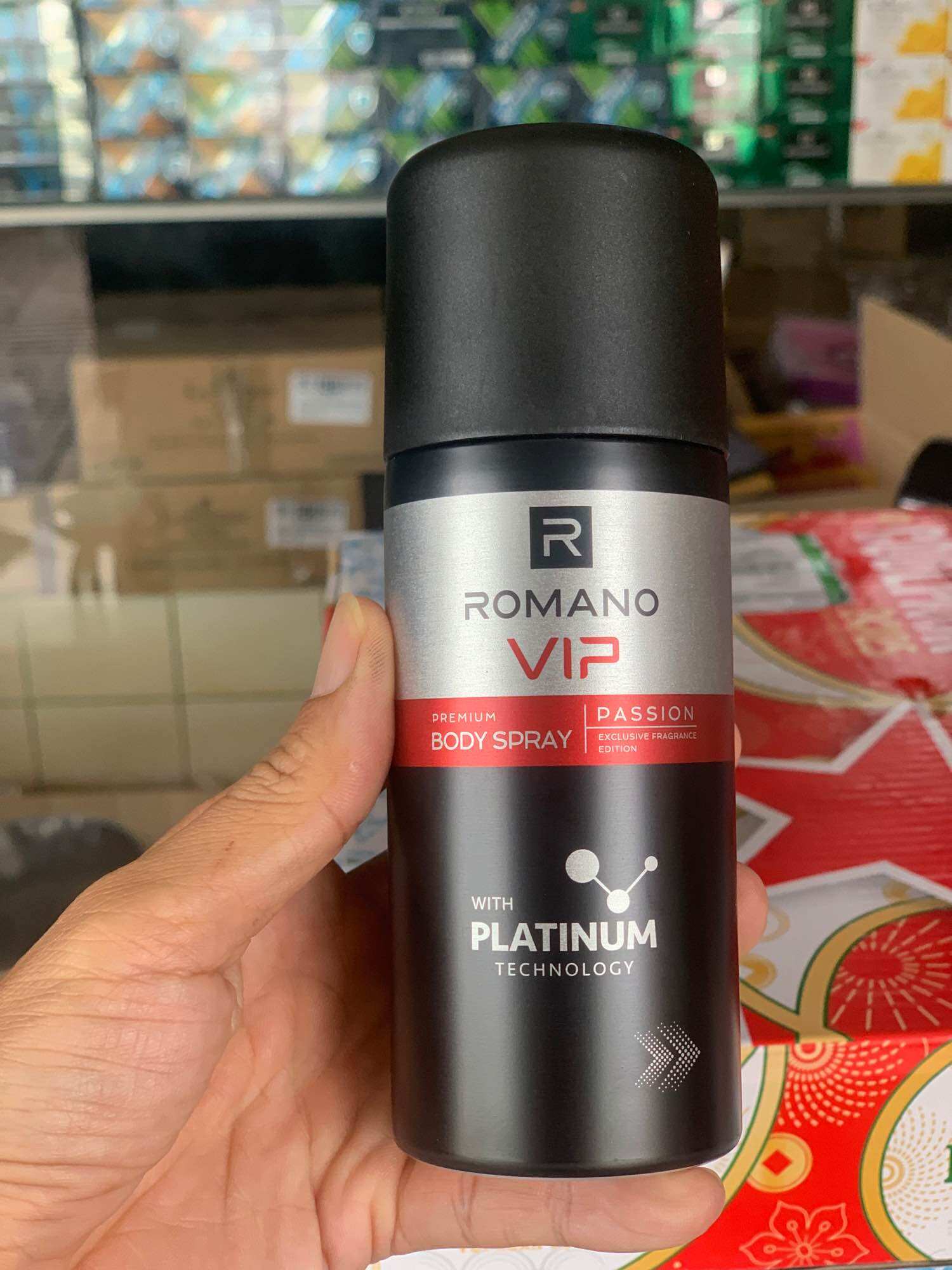 Xịt ngăn mùi toàn thân Romano 150ml