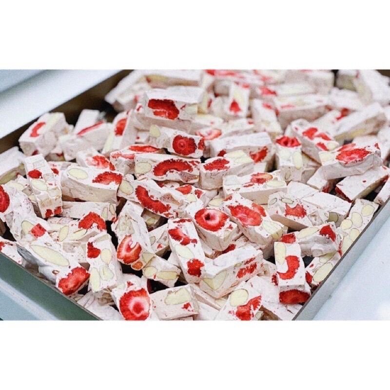 dâu tây sấy giòn 50gr-100gr