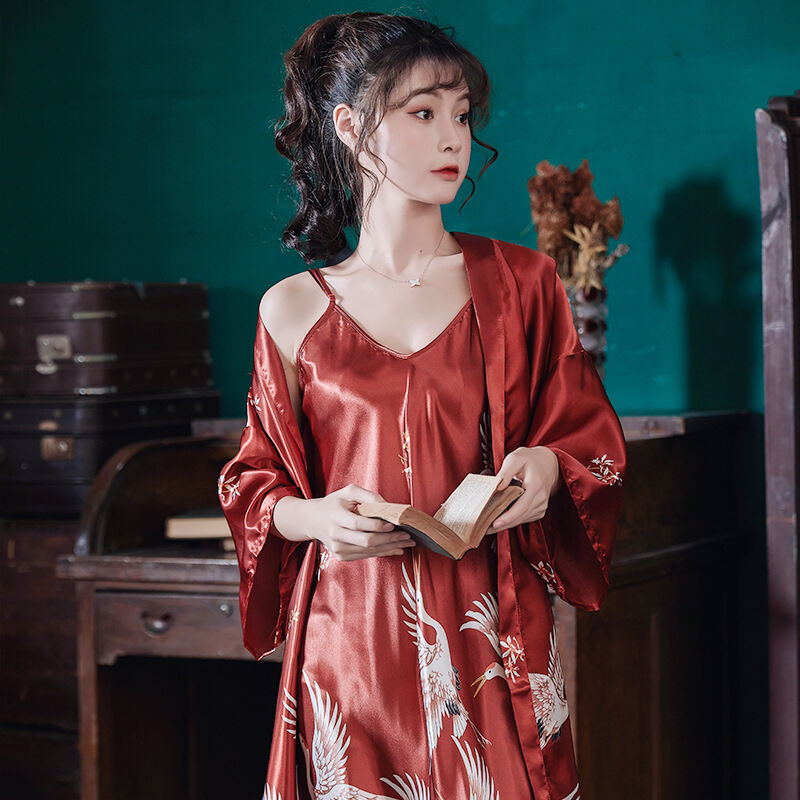 Áo Choàng Ngủ Kèm Váy Hai Dây Thun Lụa giá rẻ nhất tháng 10/2023