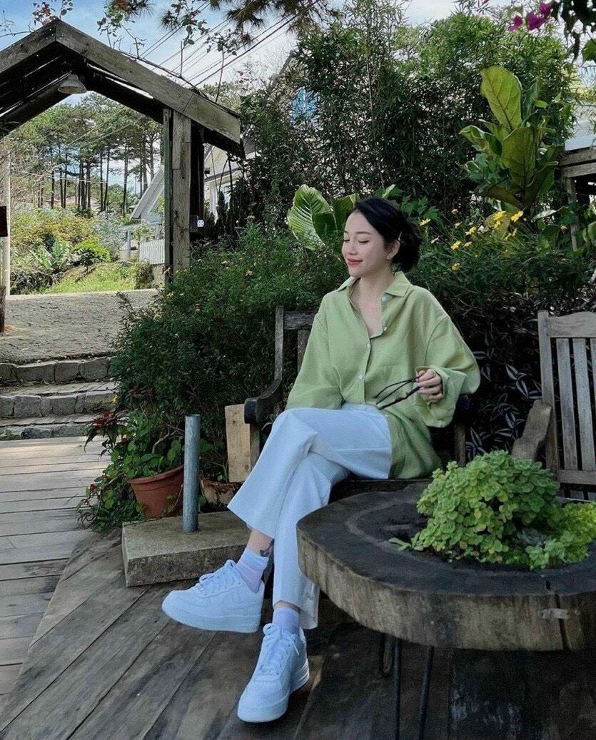 Set sơ mi xanh lá kèm quần trắng chất đũi xịn form nhỏ dưới 48kg tùy chiều cao
